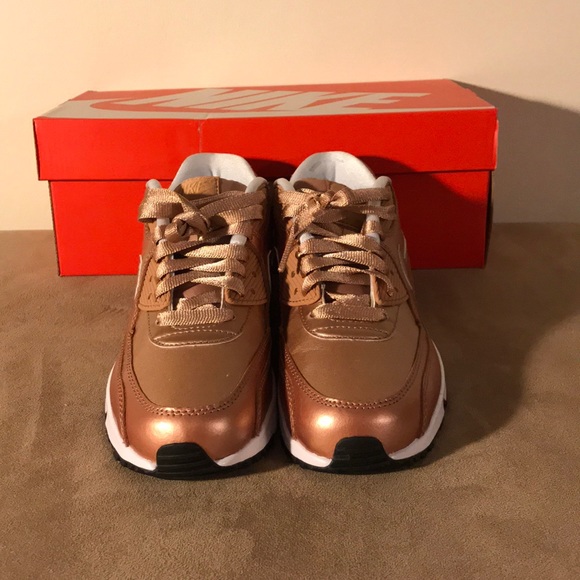 Nike shoes - Picture 2 of 7